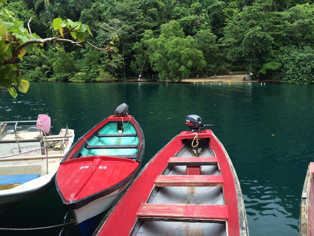 Tha Lagoon Spot 포트안토니오 외부 사진